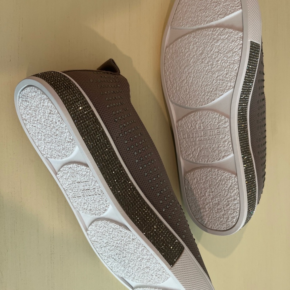 Bernie nev New York sneaker shoes!